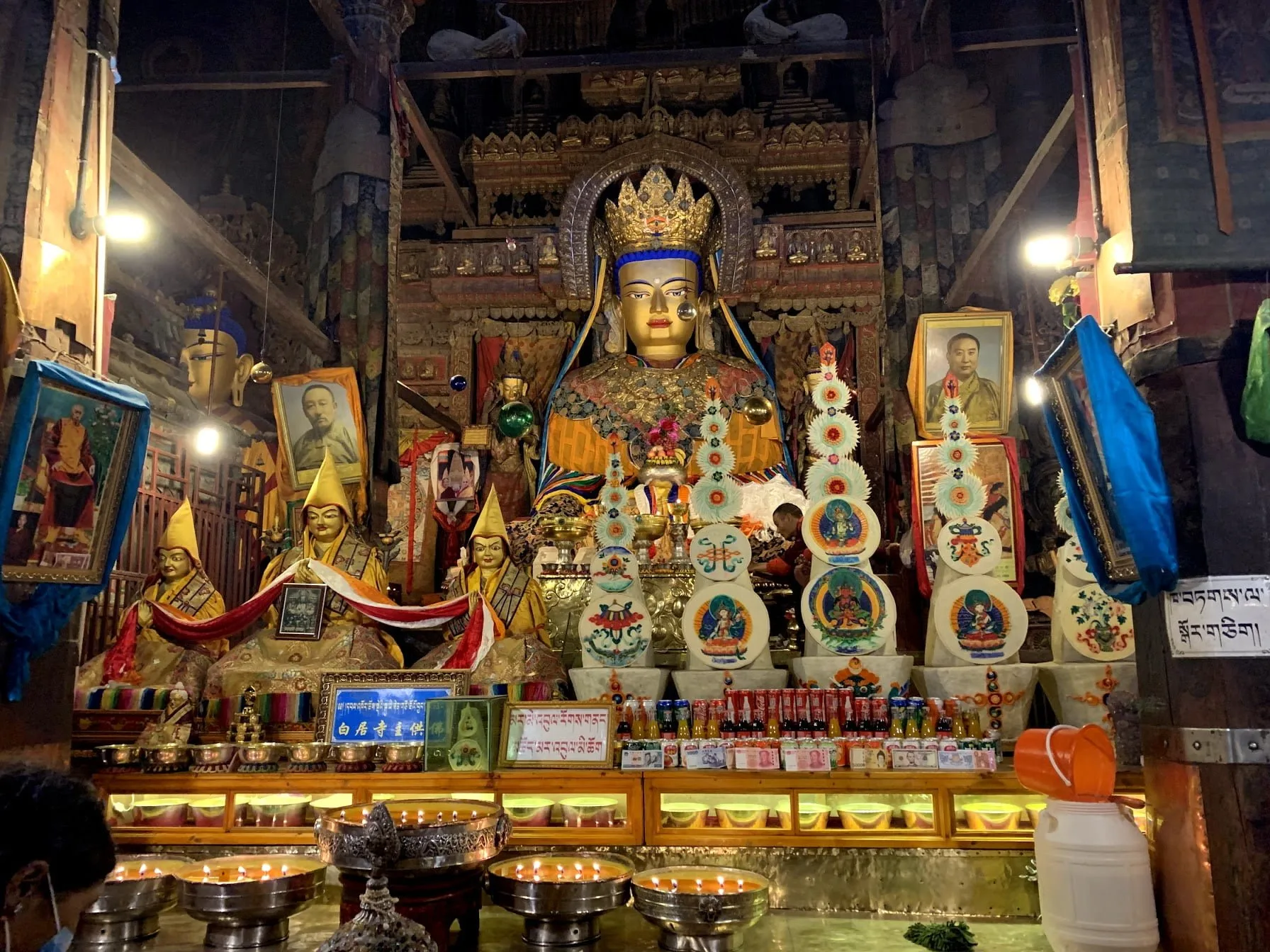 Buddha statue in Gyangtse monastery