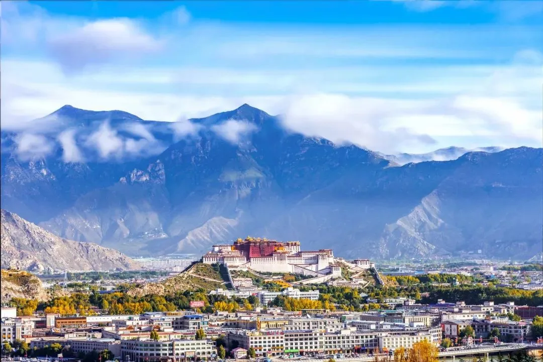 potala whole view from far