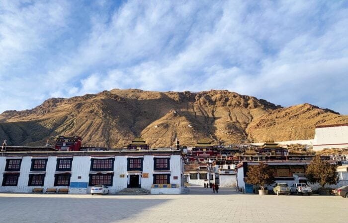 Tashilhunpo square whole view