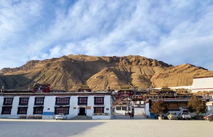 Tashilhunpo square whole view