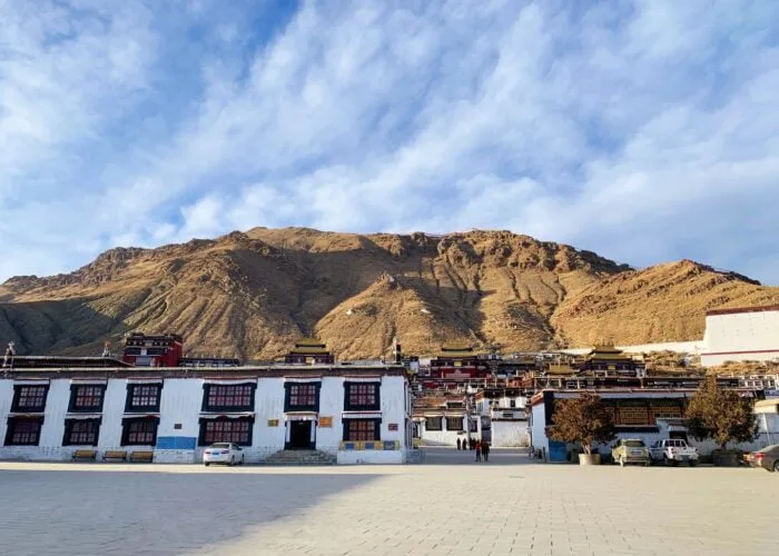Tashilhunpo square whole view