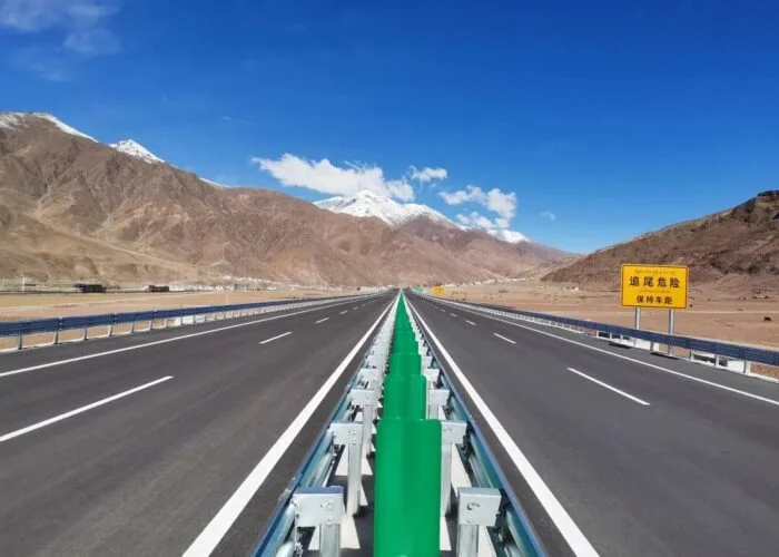 Qinghai Tibet Express Way
