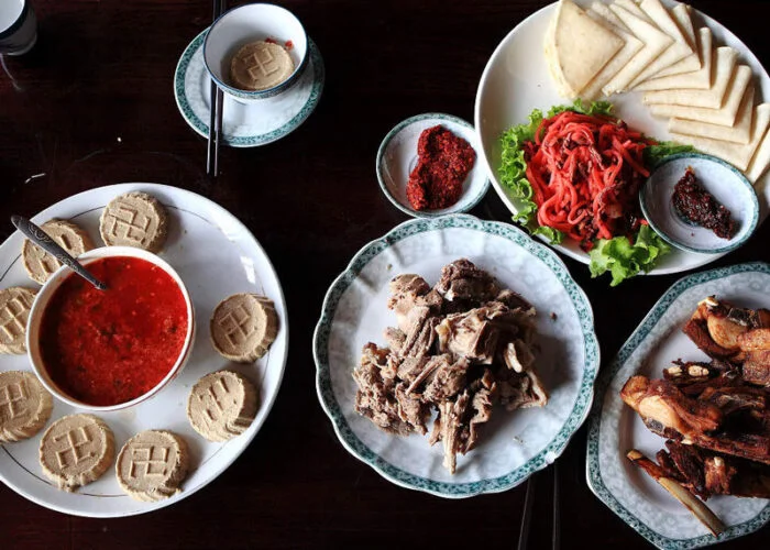delicious tibetan food kSo8bA delicious tibetan food kSo8bA