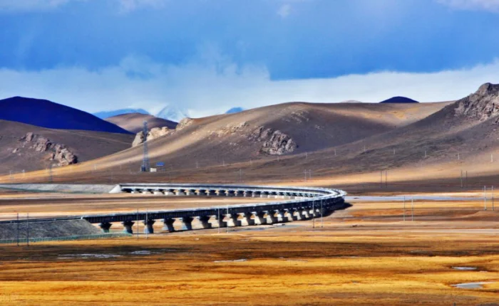 Xinjiang Tibet Railway 