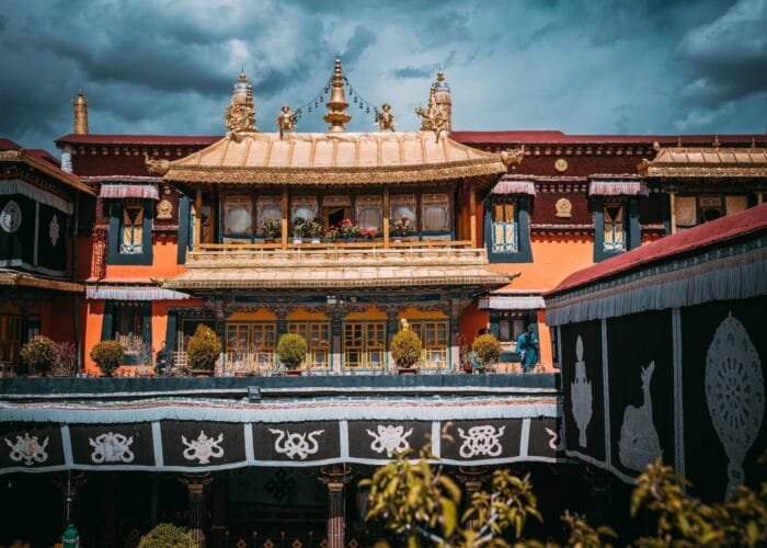 jokhang temple palace of dalai lama