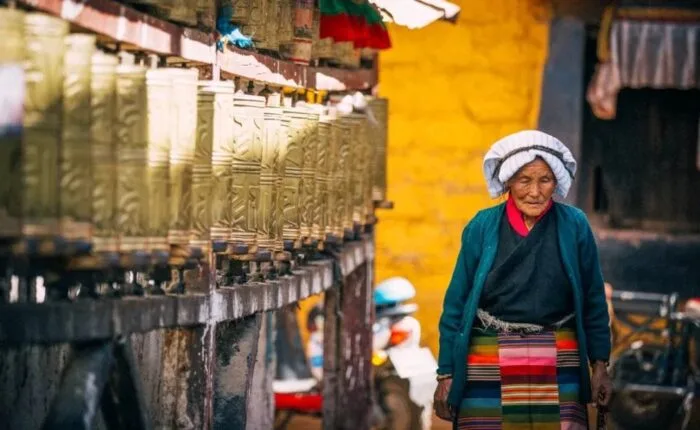 lhasa old woman