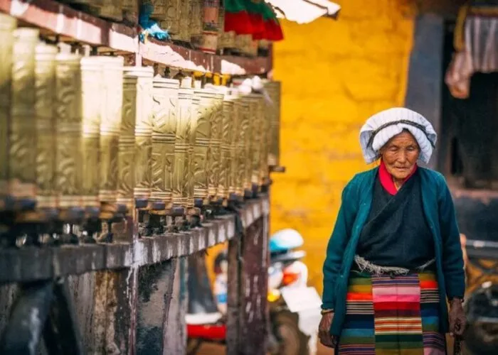 lhasa old woman