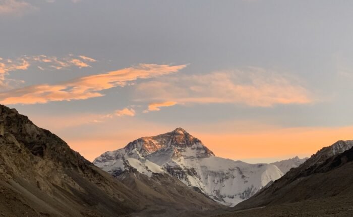 Everest evening less cloud