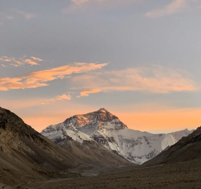 Everest evening less cloud