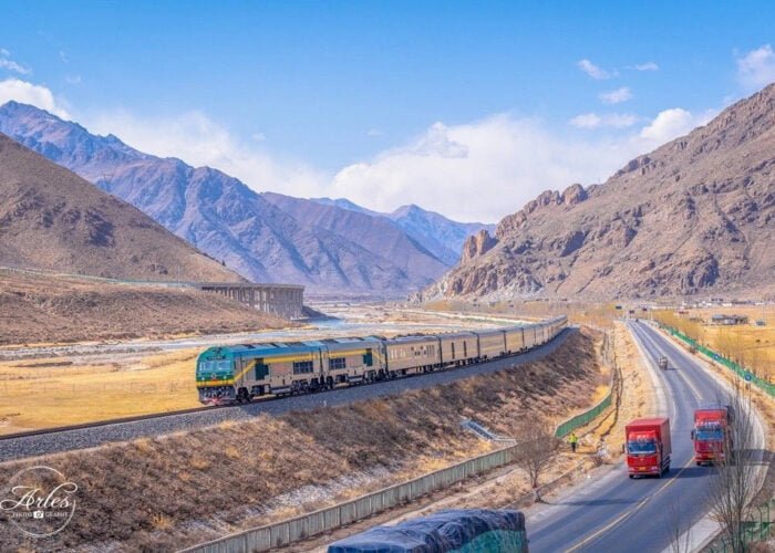 Tibet train near Highway