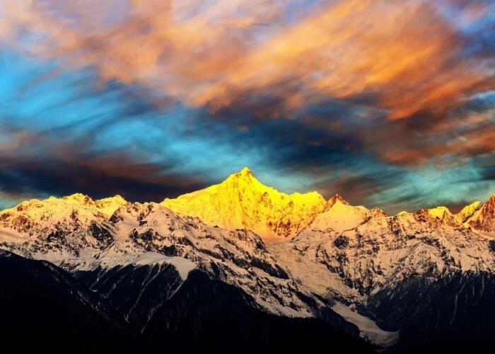 Ascending to Transcendence: Unlocking the Secrets of Tibet’s Sacred Eight Peaks