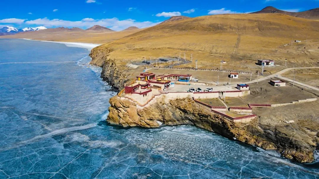 Pumo yongtso blue ice