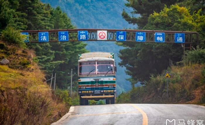 Nepal transportation truck in tibet border