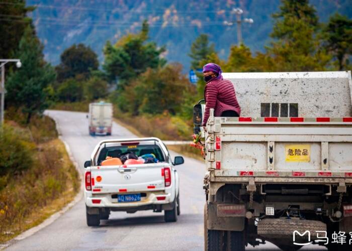 Discover Gyaca County: Popular Natural and Cultural Paradise