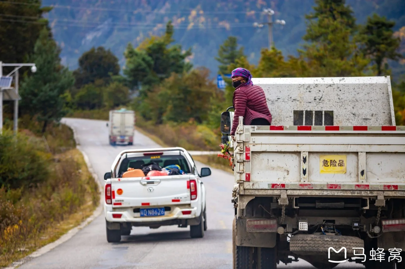 Road in tibet border