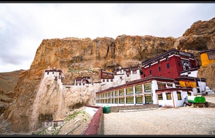 Explore the Popular Spiritual Oasis of Lhodrak Kharchu Temple