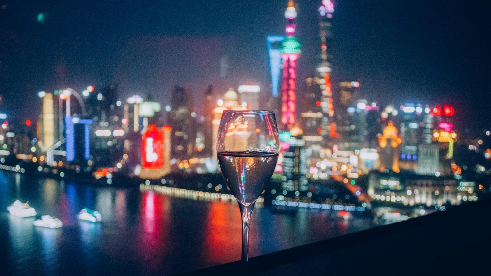 Shanghai to Chengdu Tour and Lhasa to Beijing Tour by Flight and Train: 14 Days