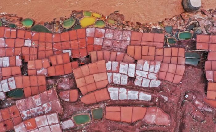 yanjing salt lake tibet