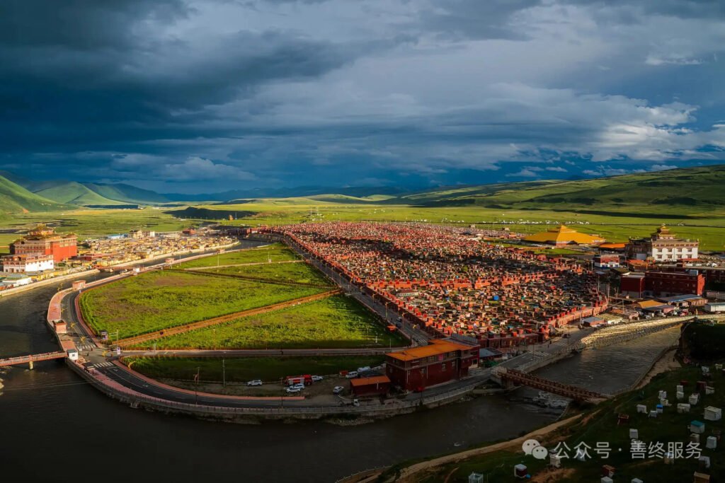 Current image: Yarchen Larung Gar09