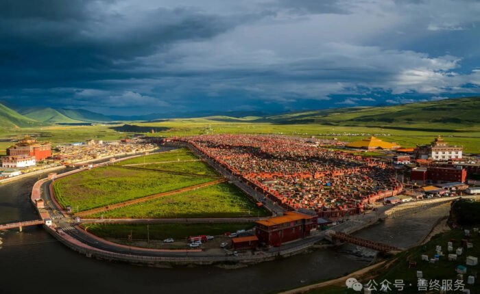 Yarchen Larung Gar09