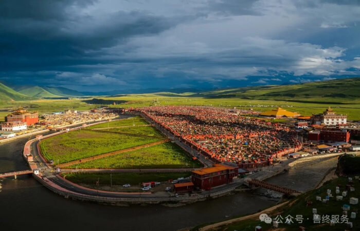 Yarchen Larung Gar09